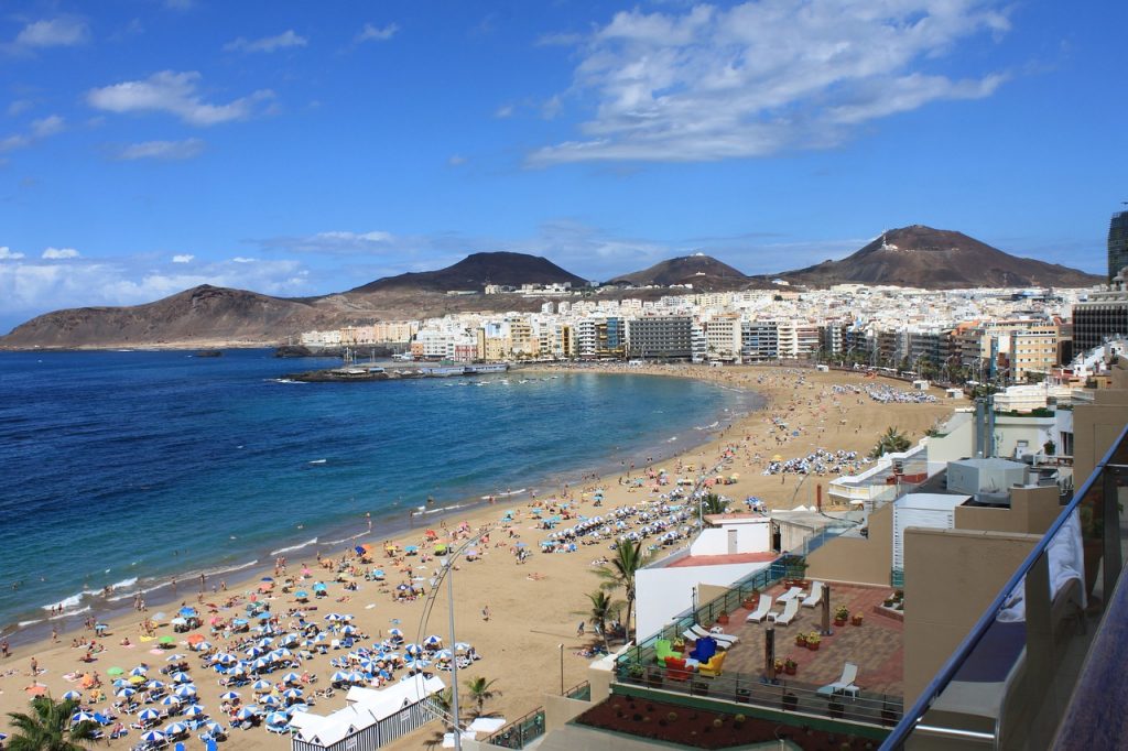 autoconsumo fotovoltaico las palmas - playa de las canteras